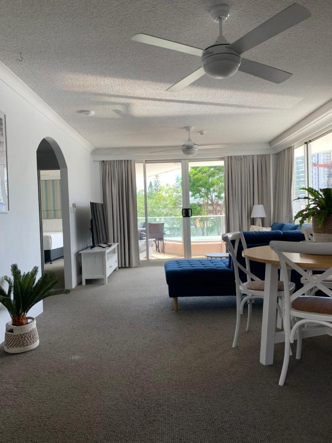Pacific Regis Beachfront Holiday Apartments Gold Coast Luaran gambar