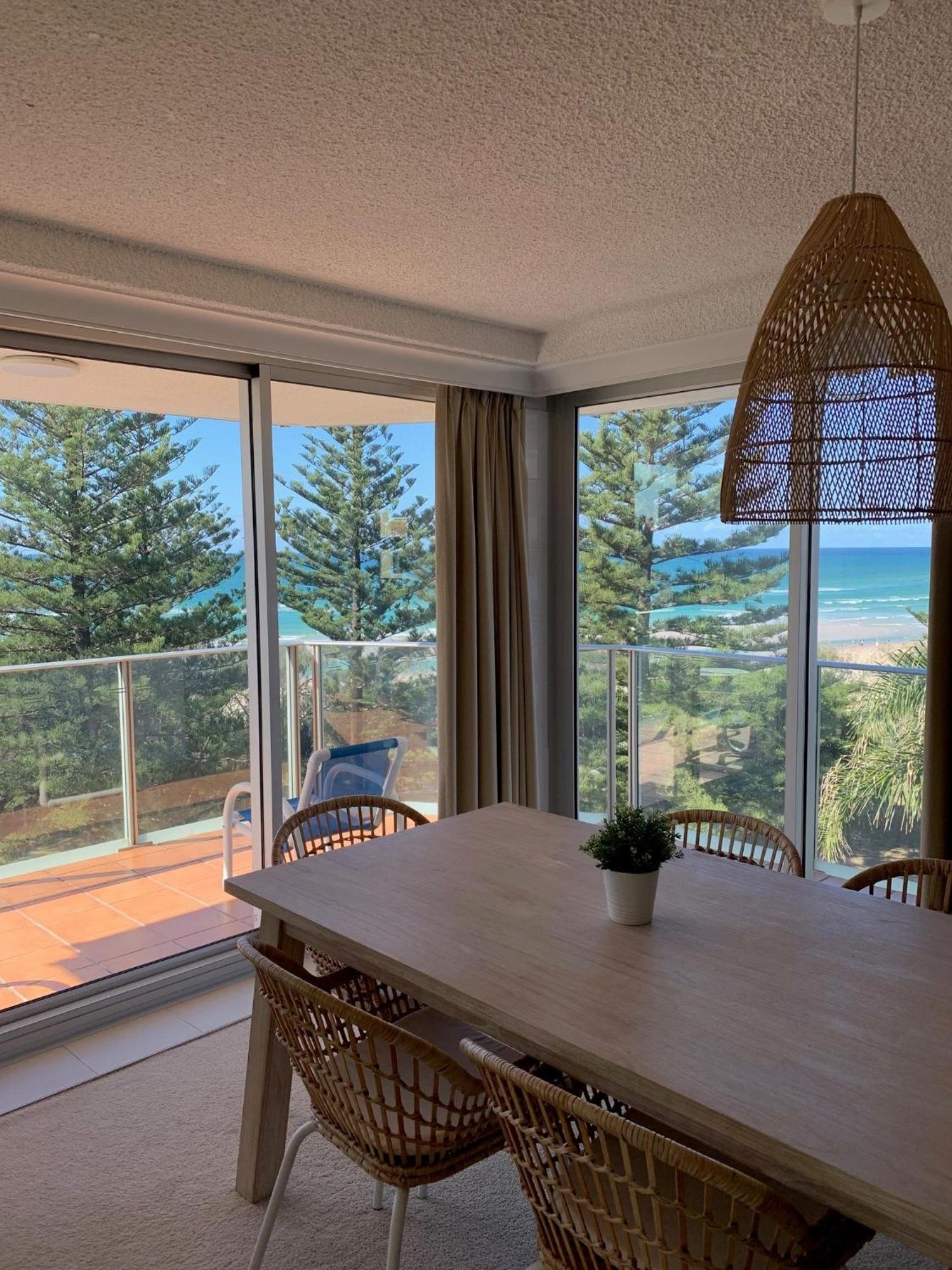 Pacific Regis Beachfront Holiday Apartments Gold Coast Luaran gambar
