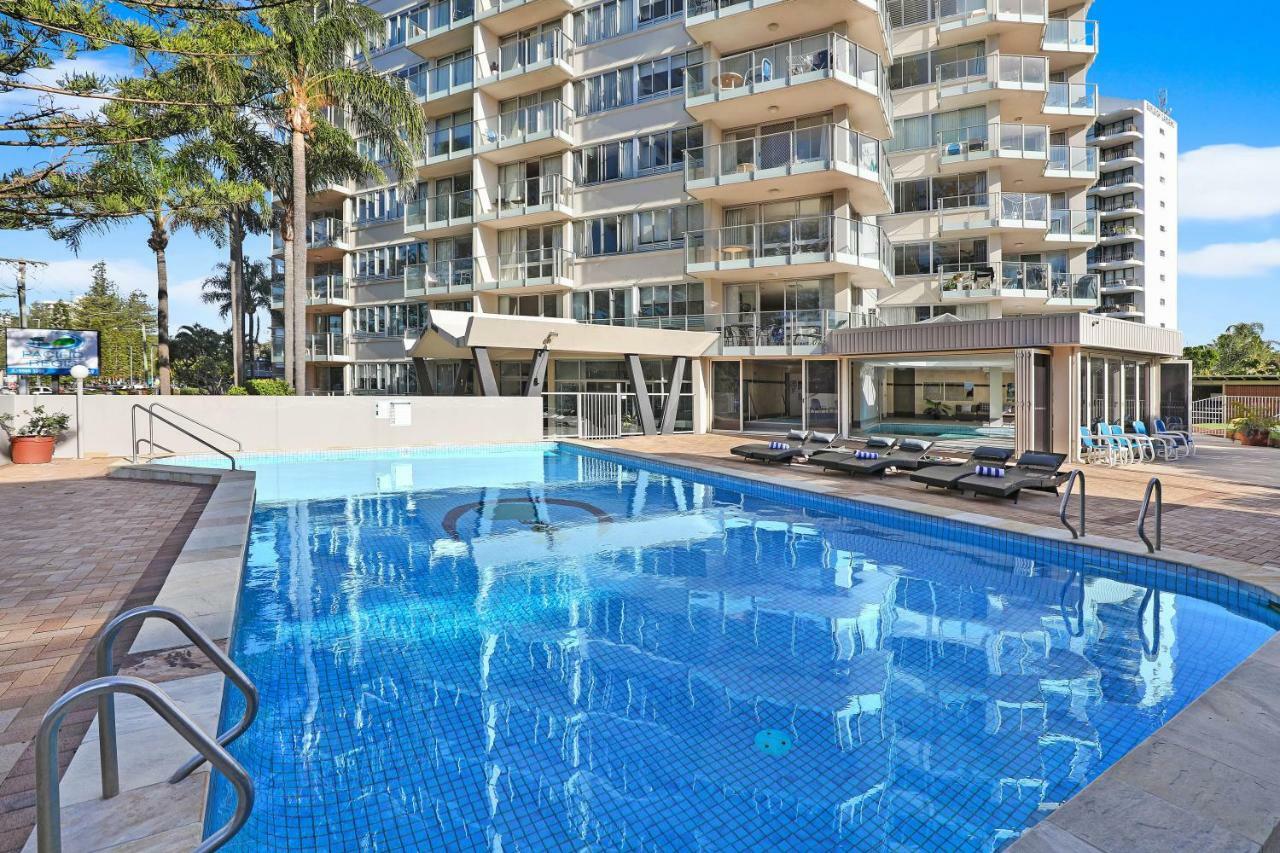 Pacific Regis Beachfront Holiday Apartments Gold Coast Luaran gambar